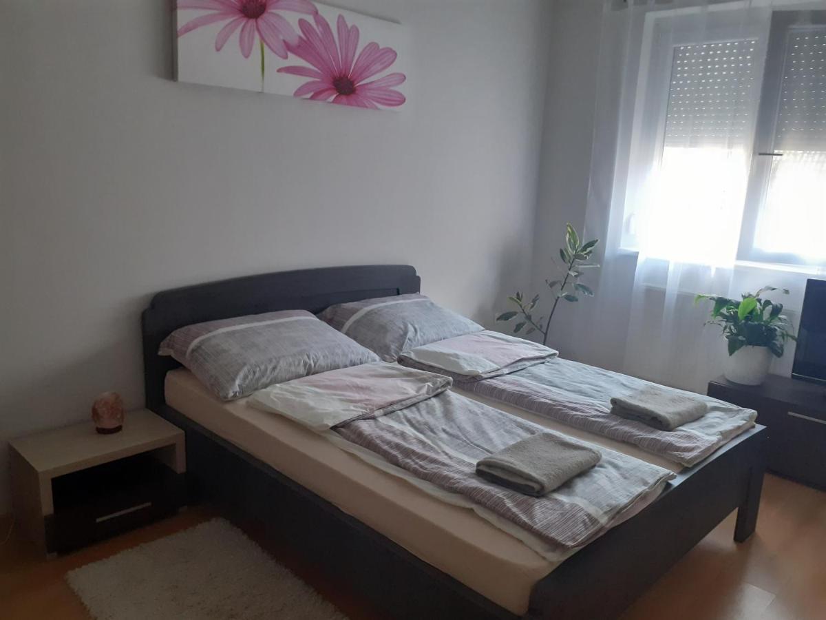 Tukan Apartman ไฮจ์ดุสโซบอสโล ภายนอก รูปภาพ